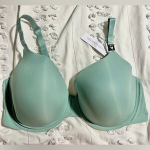 NWT Victoria's Secret Lightly Lined Full Coverage T-Shirt Bra - Size 38DDD / F85